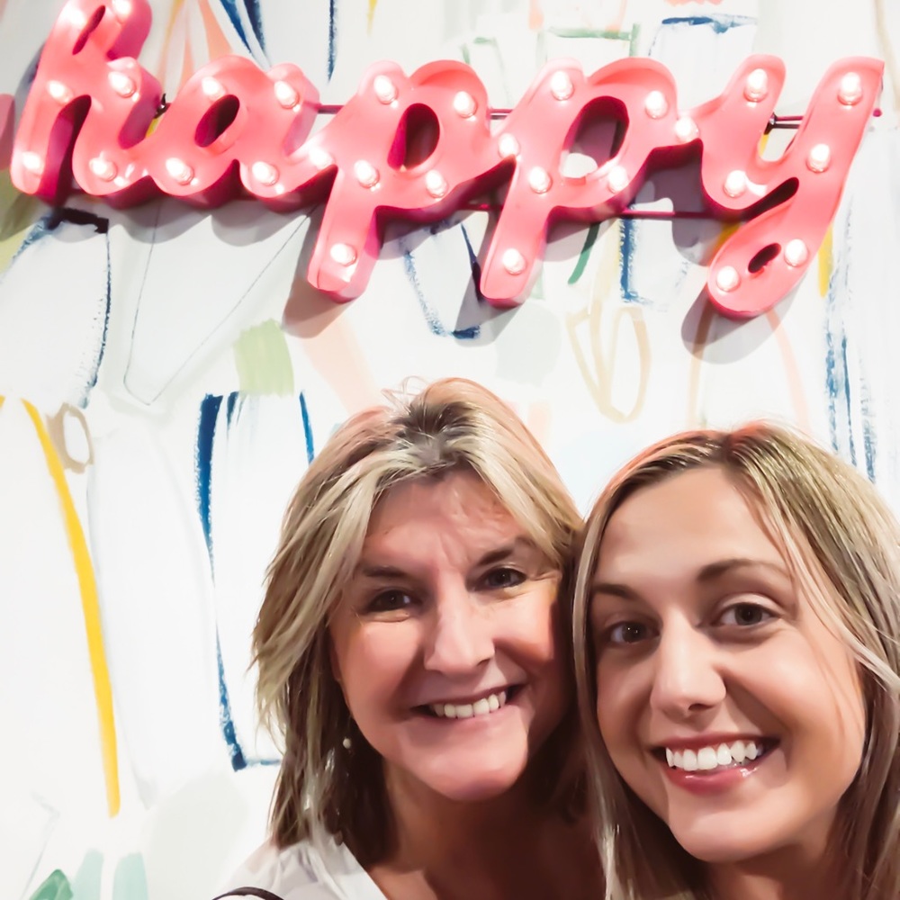 Meet your Poshers, Jessica and Mindy